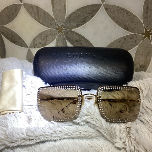 Chanel Vintage Sunglasses-Limited Edition - Picture 10 of 16
